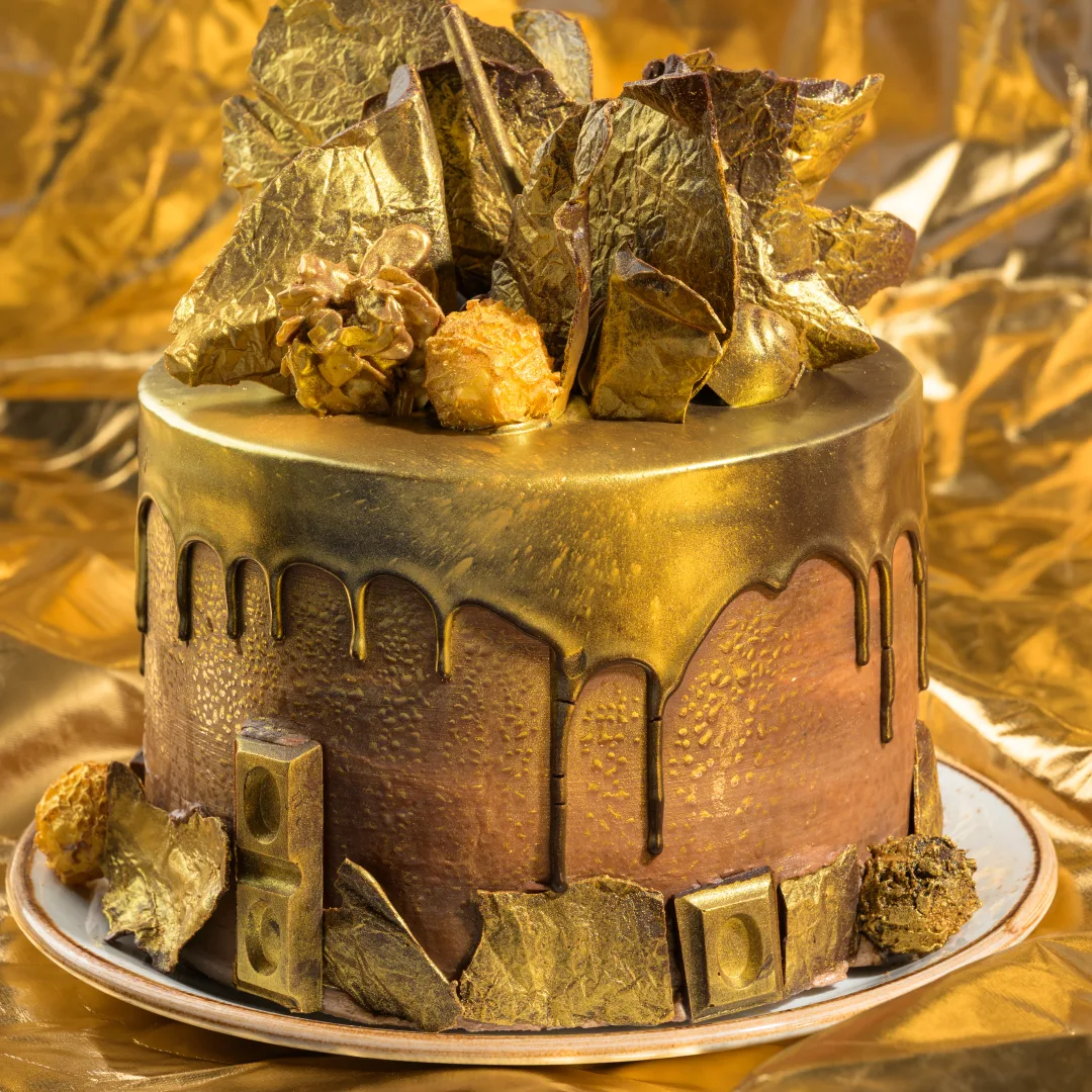 24 Layer & Gold Cake (2.3kg) - Image 2